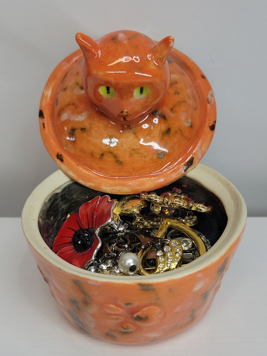 Jewelry - Orange Ceramic Cat Dish Filled With Brooches